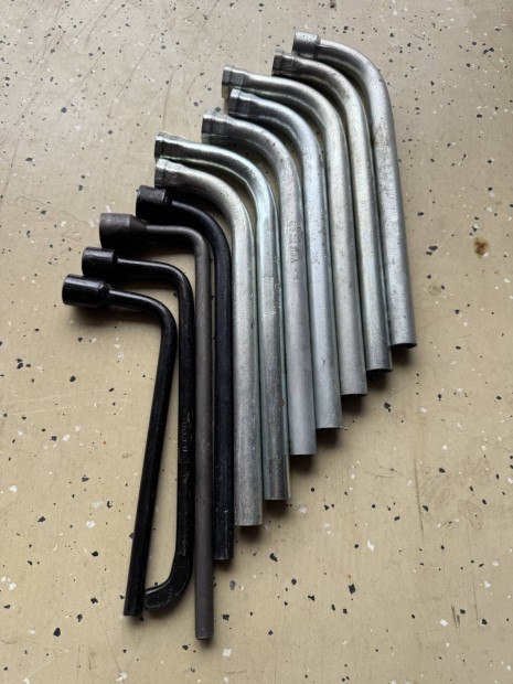 Kerékkulcs kerék kulcs 17 es gyári