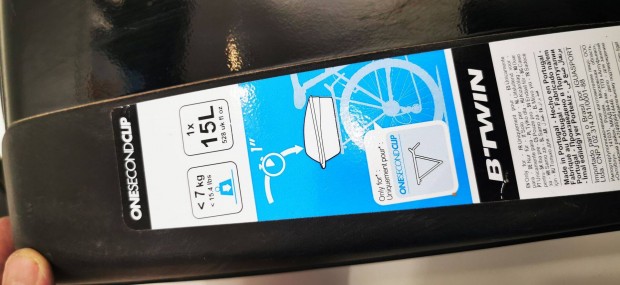 Kerékpár Btwin csomagtartó box kulcsos eladó