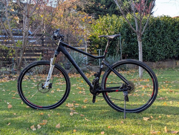 Kerkpr KTM peak 29" MTB (L-es mret) 2020 + kiegsztk