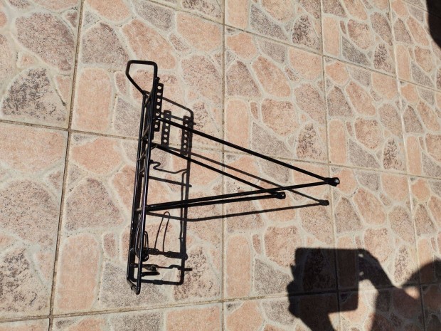 Ker�kp�r h�ts� csomagtart� :�j h:38 cm, fekete,