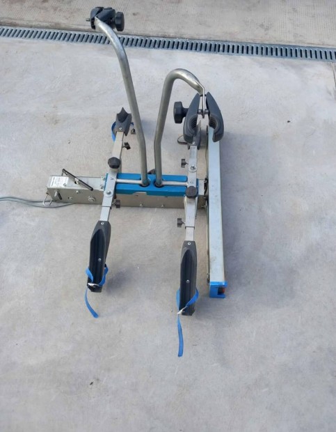 Ker�kp�r sz�ll�t� Elad�!