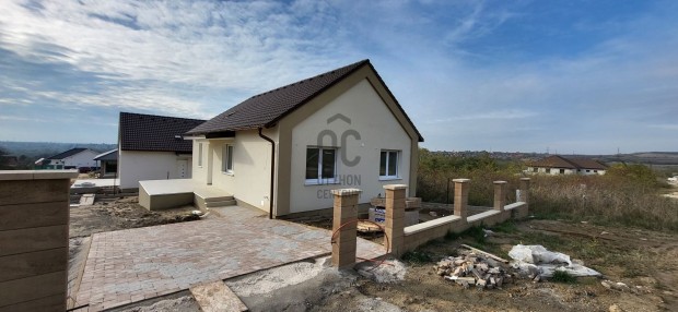 Kerepesi eladó új építésű tégla családi ház