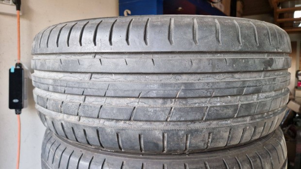 Keresek 1db 215/55r17 215/55r 17 Nokian Powerproof gumit