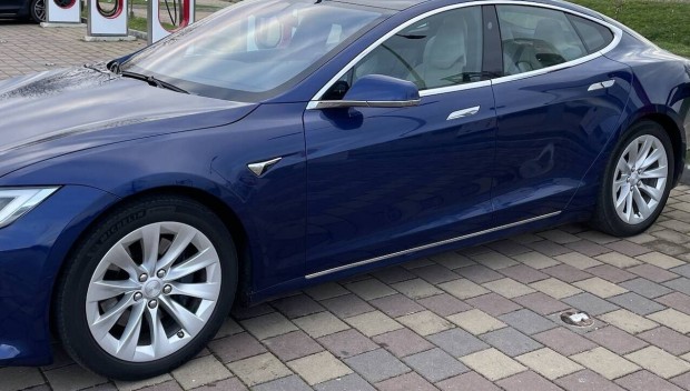 Keresek Vsrolnk Tesla Model S R19 Alufelnit 