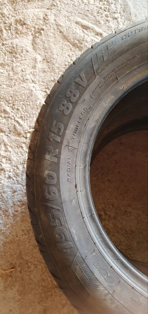 Keresek: 195/60/15 Gumiabroncs