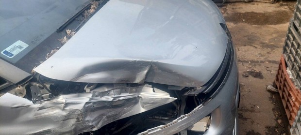 Keresek: 2014 Citroen c4 grand picasso elejét keresek