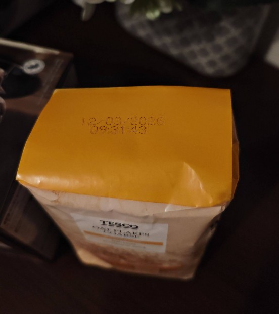 Keresek: A képen látható dátumu TESCO zabpelyhet keresem!!! Vásárolnék!