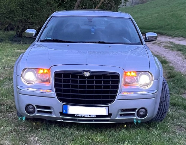 Keresek: Chrysler 300c