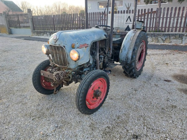 Keresek: Eicher traktor keresek