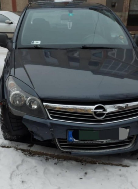 Keresek: Els lkhrtt keresek Opel H astra kombi