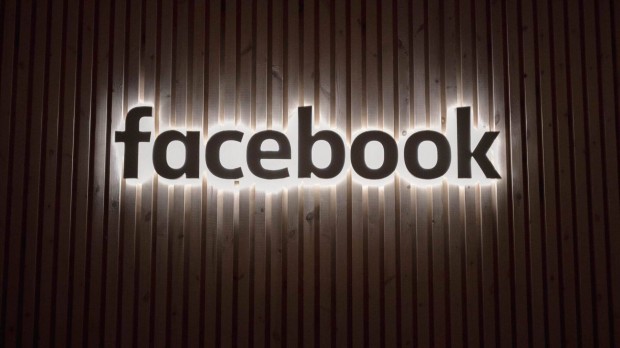 Keresek: Facebook szakrtt keresek