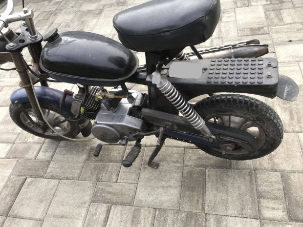 Keresek: Felújításra szoruló Komár 1, Romet pony motorkerékpárt, vázat, blokkot