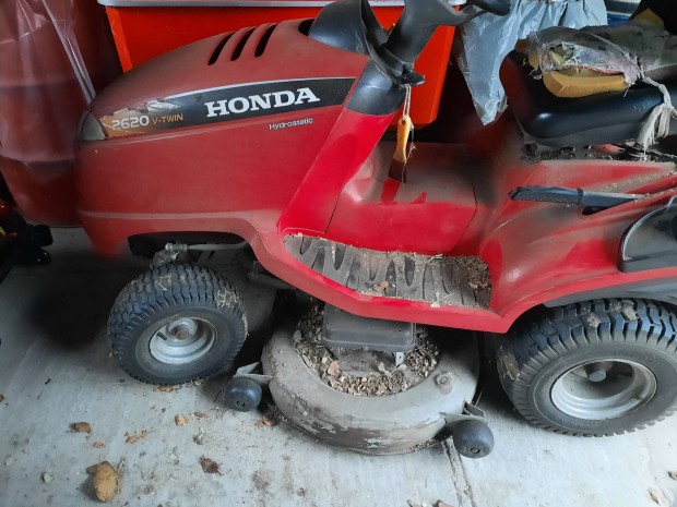 Keresek: Honda fnyr kistraktor.