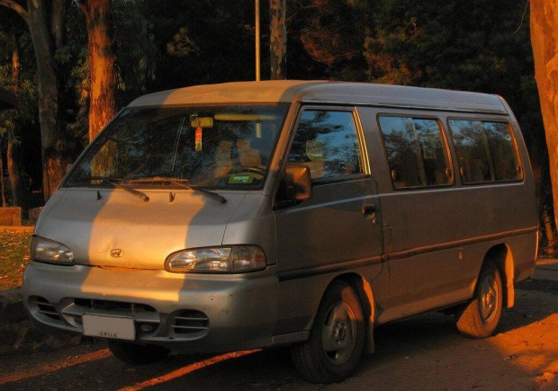 Keresek: Hyundai H100 kisbuszt állapottól függetlenül