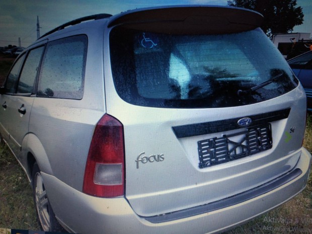 Keresek: Keresek Ford Focus kombi Mk1 csomagtérajtót! Megfizetem!!!