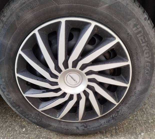 Keresek: Keresek R15 Michelin dísztárcsát