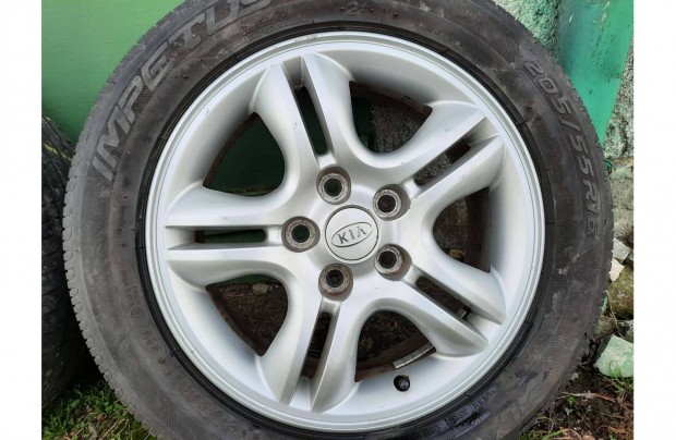 Keresek: Kia Sportige (2005-2010) 16-os alufelni:5x114,3 . 6,5Jx16 . Et41