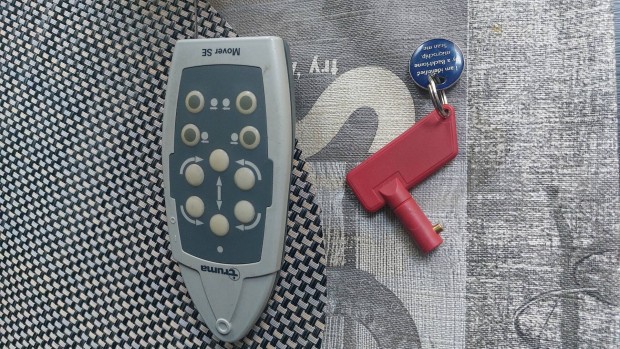 Keresek: Lakkocsi mover kulcs Keresek