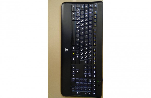 Keresek: Logitech K800 klaviatrt alkatrsznek!