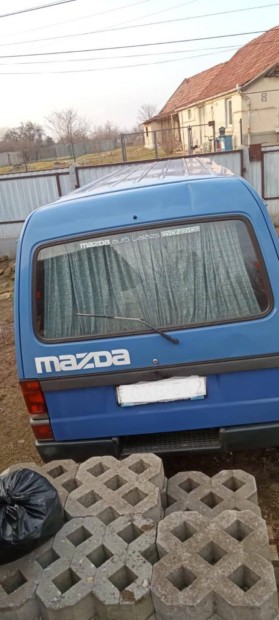 Keresek: Mazda E2200 Buszokat