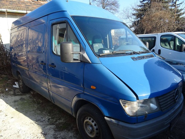 Keresek: Mercedes Benz Sprinter 210, 212, 310, 312 kisteherautt keresek