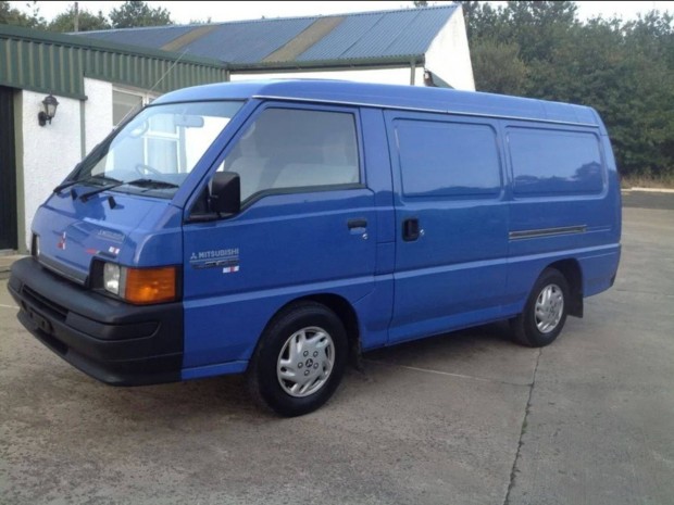 Keresek: Mitsubishi L300 kisbuszt llapottl fggetlenl