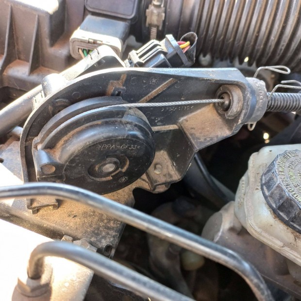 Keresek: Peugeot 406 g�zregulator