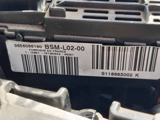 Keresek: Peugeot 407 3.0 BSM modult keresek (BSM-L02-00 9656086180 )