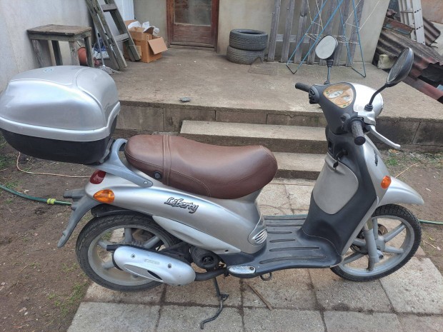 Keresek: Piaggio liberty 2t vzat vennk