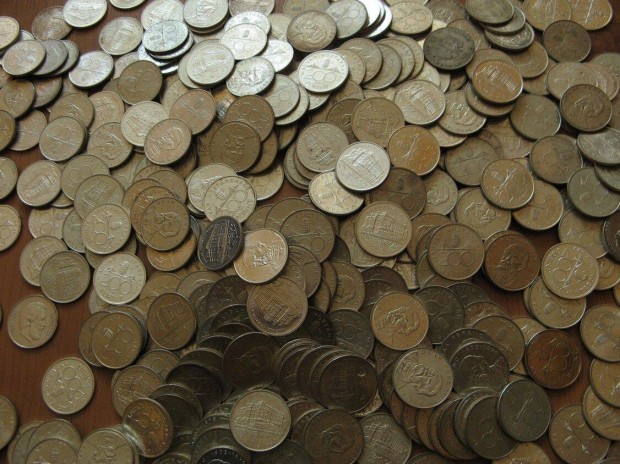 Keresek: Régi érméket, 200 Ft-osokat vásárolnék, korona,pengő,forint ezüst