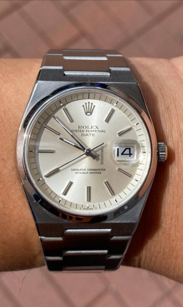 Keresek: Rolex 1700 Oysterquartz vagy Rolex 1530 Oyster