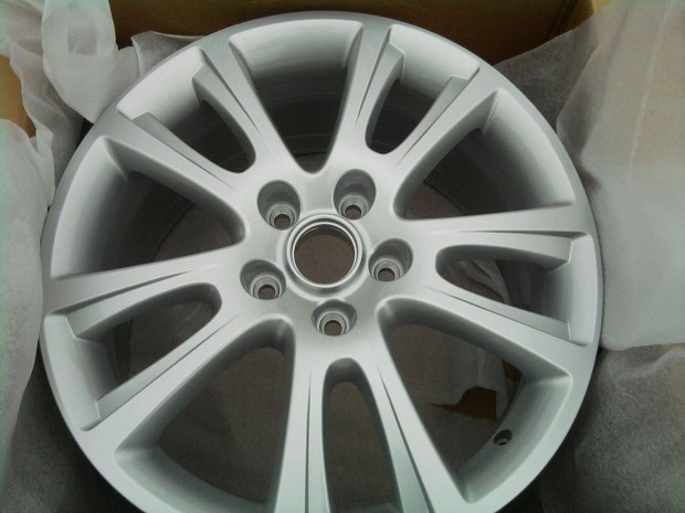 Keresek: Skoda Rs 17-es , 5x112 -es alufelnit keresek , vennk