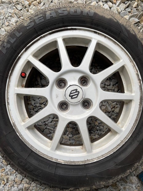 Keresek: Suzuki Ignis felni 6j x15