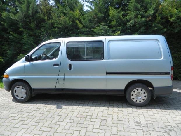 Keresek: Toyota Hiace buszokat