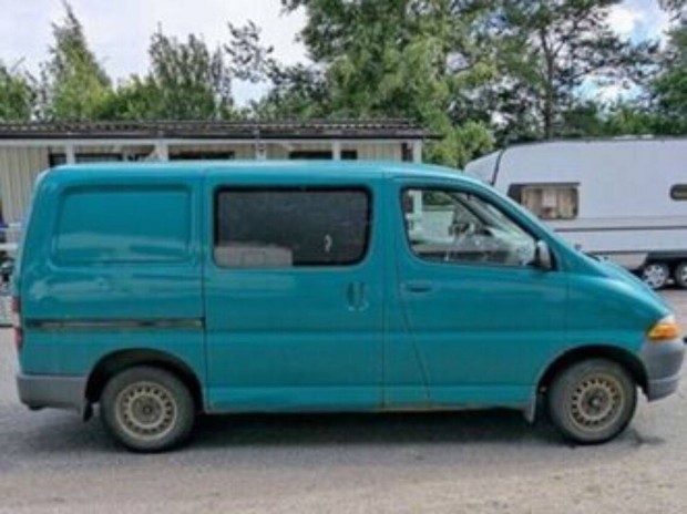 Keresek: Toyota Hiace kisbuszt állapottól függetlenül