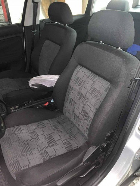 Keresek: VW Passat B5 �l�st keresek