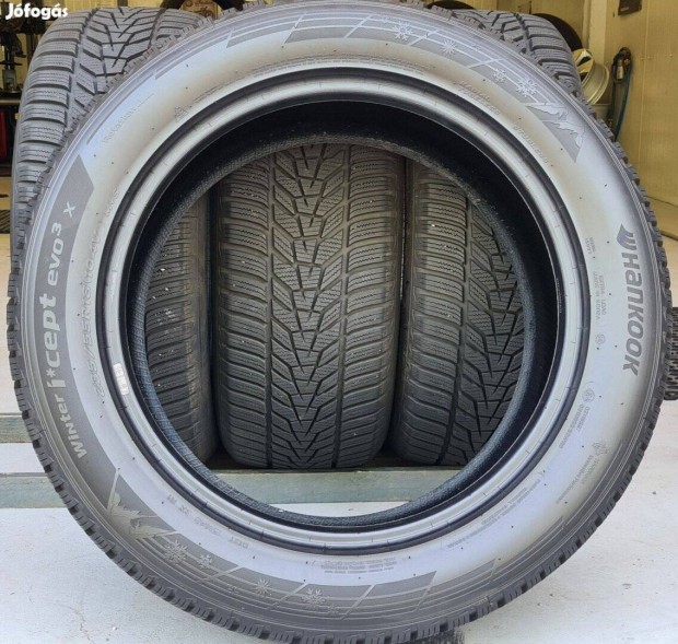 Keresek: Vennk 1db Hankook Winter Icept Evo3 x 235/55 r17 gumit 