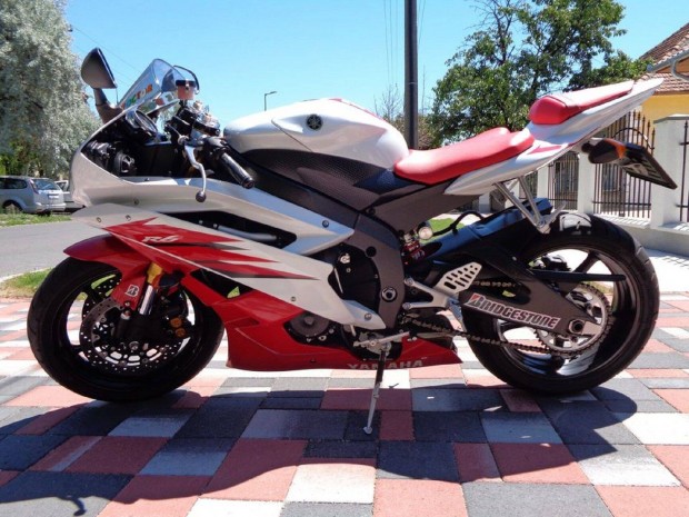 Keresek: Yamaha R6R tpust keresek (2006-08ig)