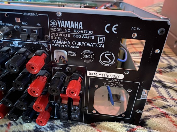 Keresek: Yamaha RX-V1700 tp