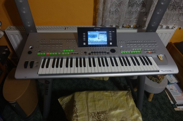 Keresek: Yamaha Tyros 5 61 Keresek Vennk rj HA Van