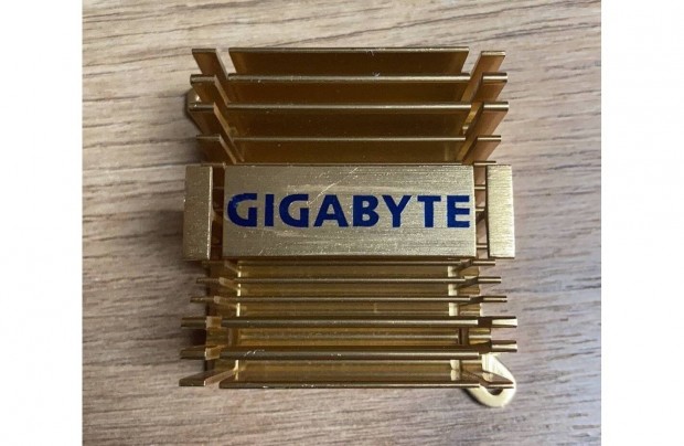 Keresek: "Gigabyte" htborda, vagy hibs alaplap. 454331mm