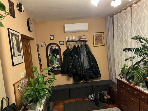 Kertes h�z elad� Csongr�don