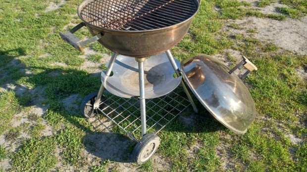 Kerti Grill eladó..10000ft-ert