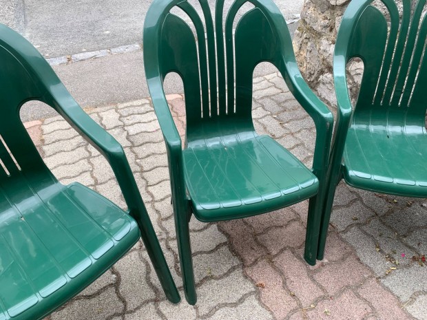 Kerti / terasz székek és asztal
