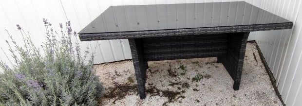 Kerti étkező asztal 6 személyes, alumínium váz, edzett üveglappal