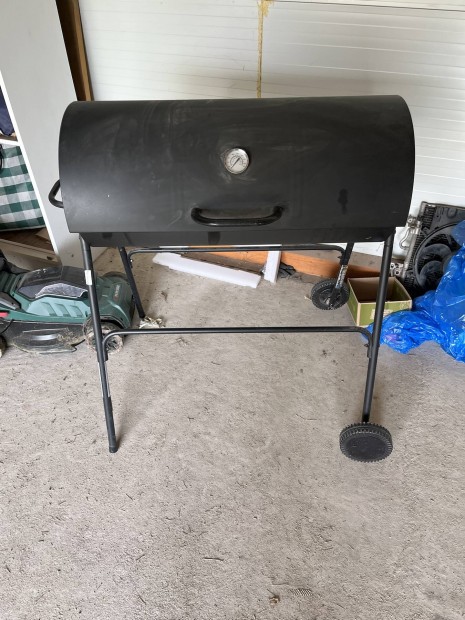 Kerti grill hőmérővel