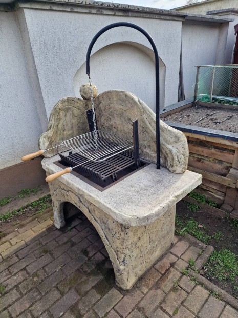 Kerti grillsütő
