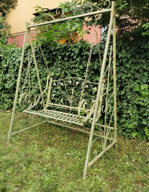 Kerti pihenés új szintre emelve - Meseszép hintaágy