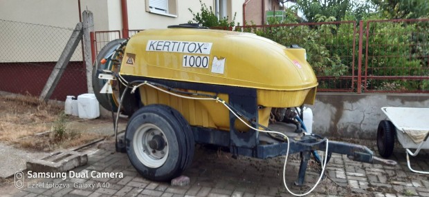 Kertitox1000 literes permetez elad