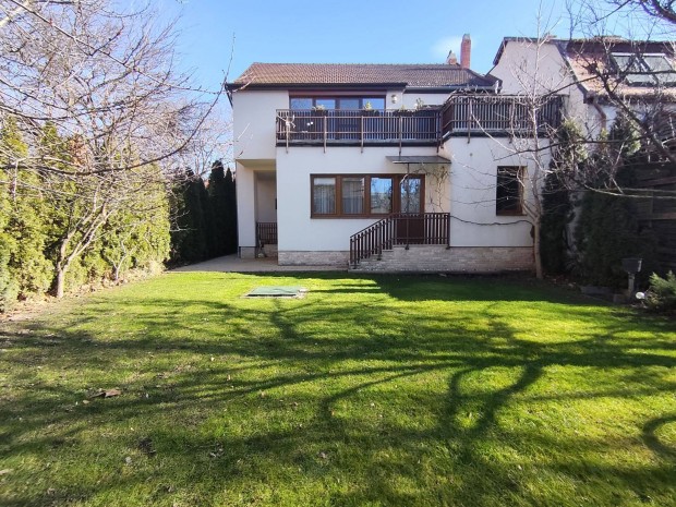 Kertkapcsolatos lak�s Gy�r-N�dorv�rosban